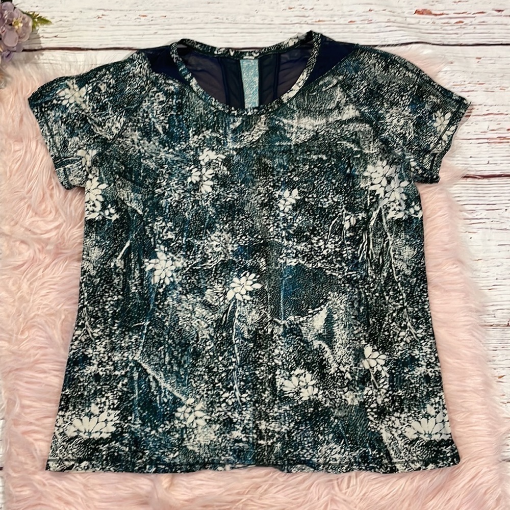 Lululemon Wildwood White Multi-color/Nocturnal Teal Seek The Heat Shirt
